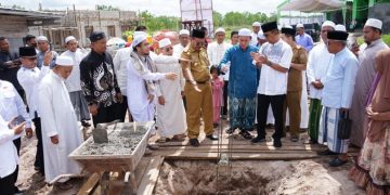 Sekda Nuryakin Lakukan Peletakan Batu Pertama Pembangunan Masjid Al Wafa
