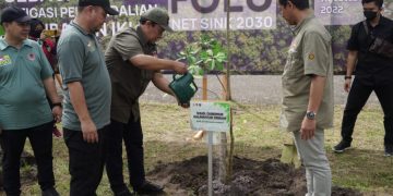 Wagub Edy Pratowo Buka Kegiatan Kalteng Menanam Tahun 2022