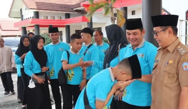 Pelepasan Kafilah Lasqi Murung Raya di Aula Setda Gedung A di Puruk Cahu, Senin (24/10/2022). Foto : kpl