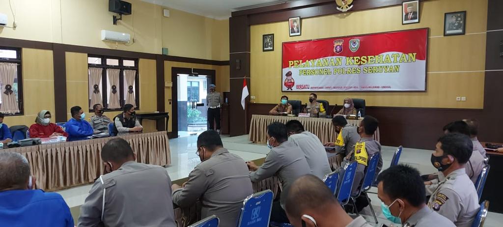 Polres Seruyan hari ini menggelar pengecekan kesehatan bagi semua personil yang berlangsung di Aula Patriatama 95 Polres Seruyan, Selasa (27/04/2021). Foto : Tbn