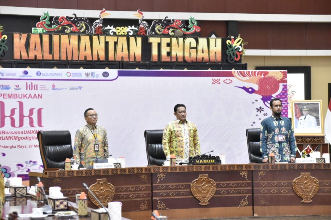 Wakil Gubernur Kalteng H. Edy Pratowo saat menghadiri secara virtual pembukaan Karya Kreatif Indonesia 2022