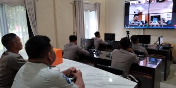 Polres Seruyan Ikuti Zoom Meeting Implementasi Penarikan Laporan Polisi Secara Online