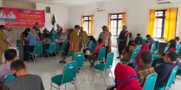 Kapolsek Seruyan Hilir Pantau Vaksinasi di Kantor Kesbangpolinmas Seruyan