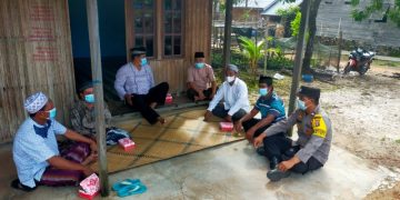 Sosialisasikan Pungli, Polsek Danau Sembuluh Kunjungi Warga