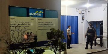 Polsek Seruyan Hilir Patroli Malam Diperbankan Antisipasi Modus Kejahatan