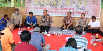 Wakapolres Pulpis Sambangi Warga Kelurahan Kelawa dalam Program Jumat Curhat