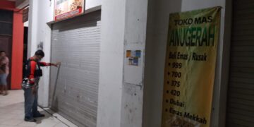 Cegah Kriminalitas Personil Polsek Seruyan Hilir Patroli di Kompleks Pertokoan Emas