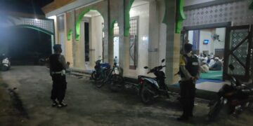 Cegah Kerawanan, Polsek Hanau Amankan Sholat Tarawih