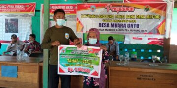 Pemdes Desa Muara Untu Salurkan BLT-DD ke 126 PKM