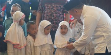 Silaturahmi dengan Anak Panti Asuhan dan Ponpes, Gubernur Sugianto Ajak Doakan Kalteng