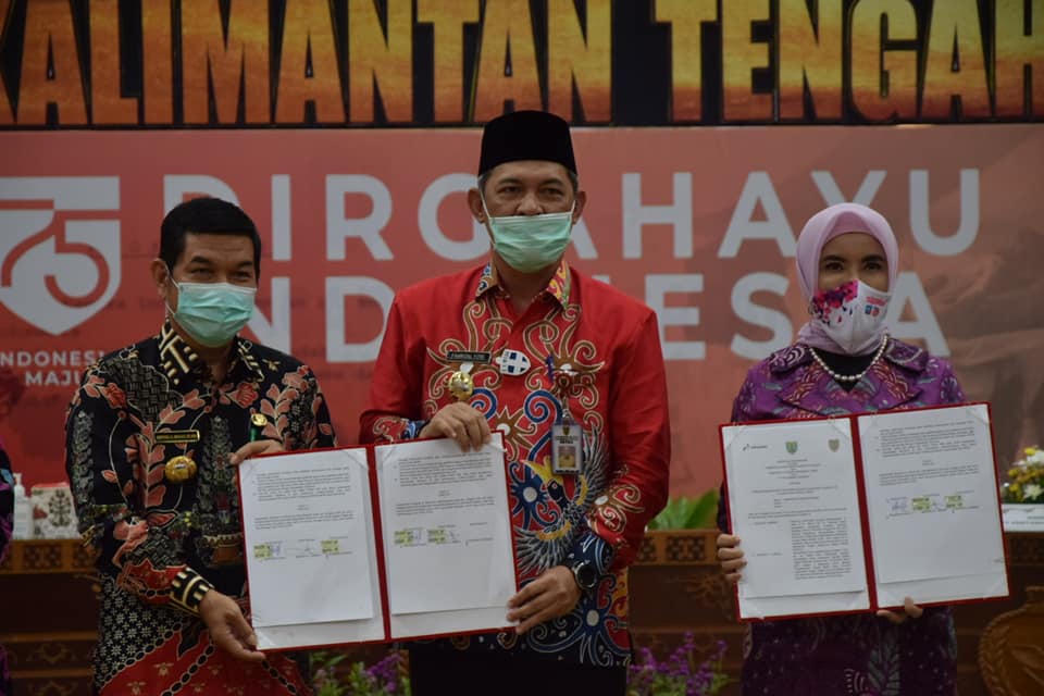 Pemerintah Provinsi Kalteng melakukan penandatanganan kesepahaman bersama pihak PT Pertamina (Persero) dalam pelaksanaan optimalisasi dan pemanfaatan aset Jalan di Kabupaten Barito Timur. Foto : Hms