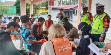 Tak Pakai Masker, Puluhan Warga Kota Nanga Bulik Pilih Sanksi Administratif
