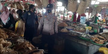 Tim Yustisi Polres Seruyan Himbauan Prokes ke Warga Kuala Pembuang