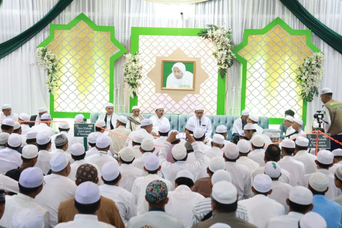 Sekda Nuryakin Hadiri Haul Kedua Guru KH. Muhammad Muhsin, Selasa (27/12/2022) malam. Foto : mmc