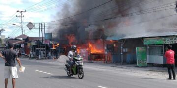Sabtu Siang, Kebakaran Hanguskan Ruko di Jalan Rajawali Palangka Raya