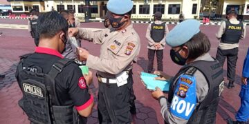 Sipropam Polres Seruyan Beri Tindakan Fisik Kepada Personil Ketinggalan Identitas Diri