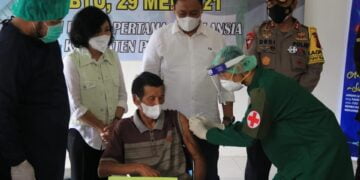 Wagub Kalteng Tinjau Vaksinasi Massal di Kabupaten Pulang Pisau