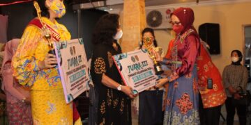 Bunda PAUD Kalteng Berprestasi Diberi Penghargaan