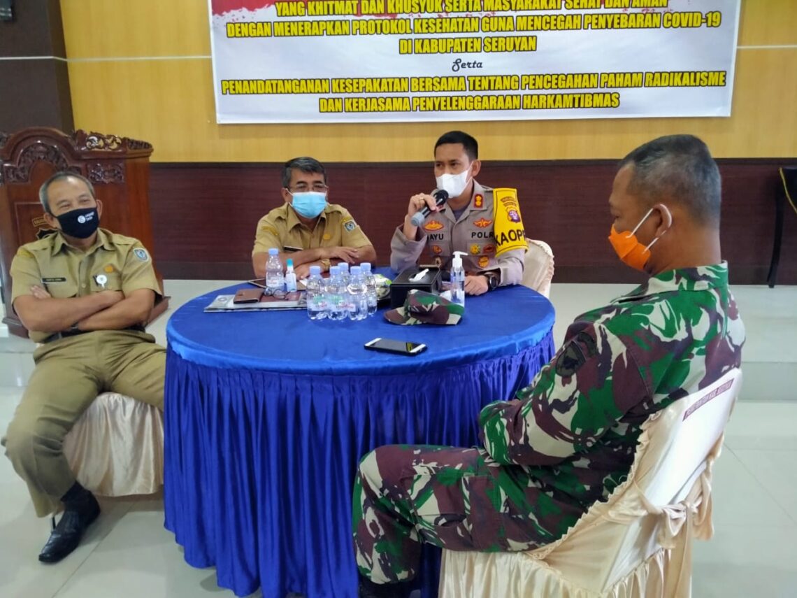 Menjelang Bulan Suci Ramadhan 1442 H/2021 M, Polres Seruyan menggelar Focus Group Discussion (FGD)
yang dilaksanakan di Aula Patriatama Polres Seruyan Jalan A Yani Kuala Pembuang Kabupaten Seruyan, Selasa (30/3/2021). Foto : Tbn