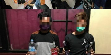 Astaga! 5 Muda-mudi Ini Kedapatan Pesta Miras Dalam Mobil di Pinggir Jalan