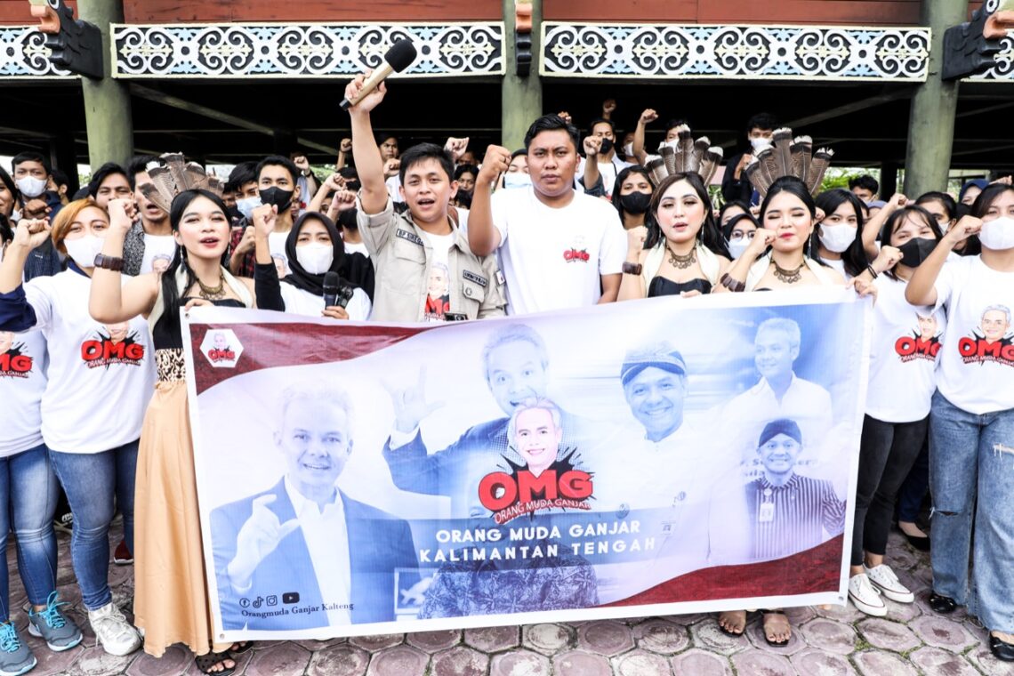 Orang Muda Ganjar (OMG) mendeklarasikan dukungan kepada Ganjar Pranowo untuk menjadi Presiden Indonesia periode 2024-2029. Deklarasi diadakan di Anjungan Kotim, Kelurahan Palangka, Kec. Jekan Raya, Kota Palangka Raya, Provinsi Kalteng. Foto : Ist