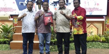 Gubernur Kalteng Berikan Bonus Tambahan Rp105 Juta Bagi Atlet Pemenang Gubernur Kalteng Cup Road Race 2022