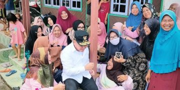 Gubernur Sugianto Sabran Sambangi Pengungsi di Kelurahan Kotawaringin Hulu