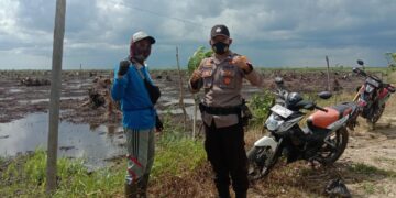 Personel Polres Seruyan Sosialisasi Larangan Karhutla ke Masyarakat