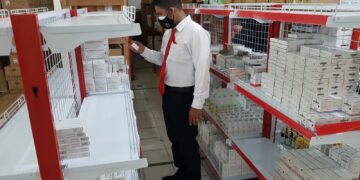 Satres Narkoba Polres Seruyan Cek Ketersediaan Obat di Apotik