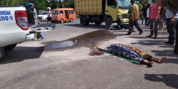 Truk Hantam Sepeda Motor Vario, Satu Tewas di Tempat