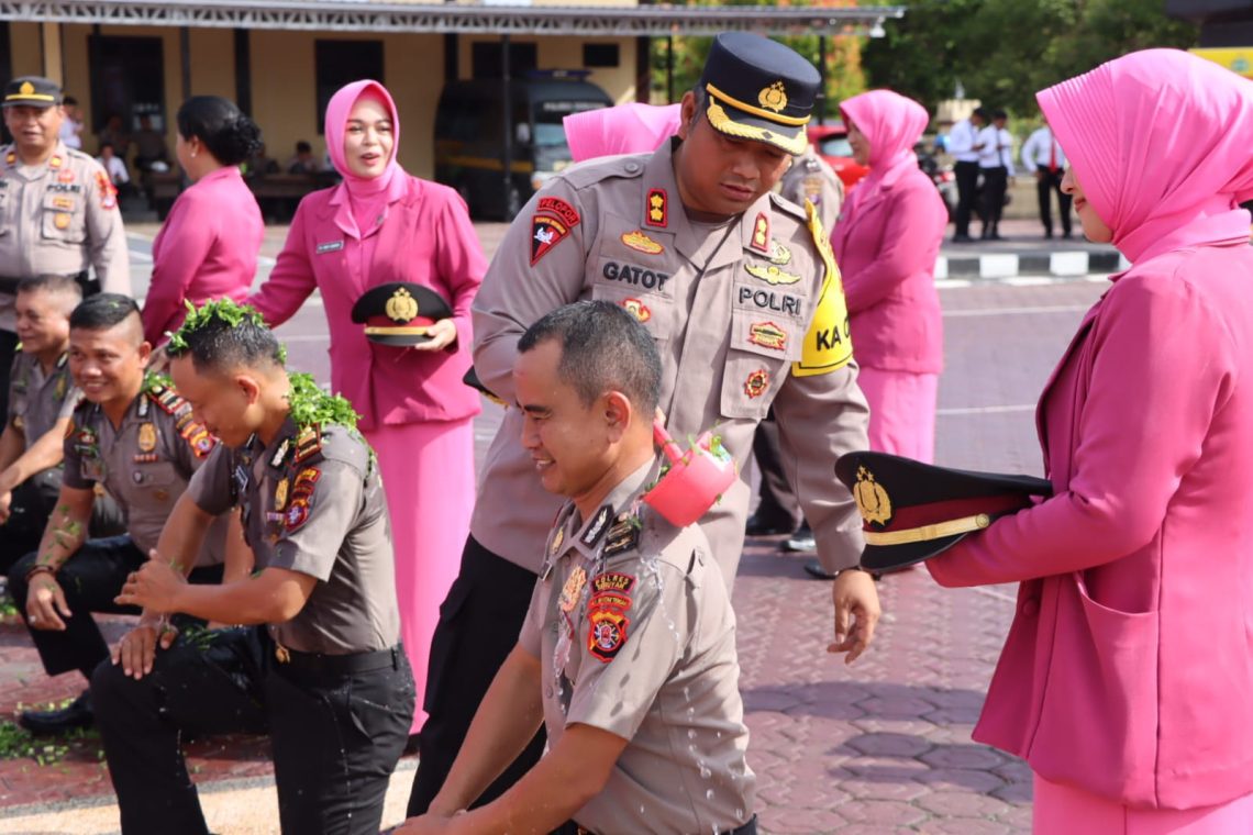 Korps Raport Kenaikan Pangkat Polres Seruyan Gelar Upacara Jurnal Borneo