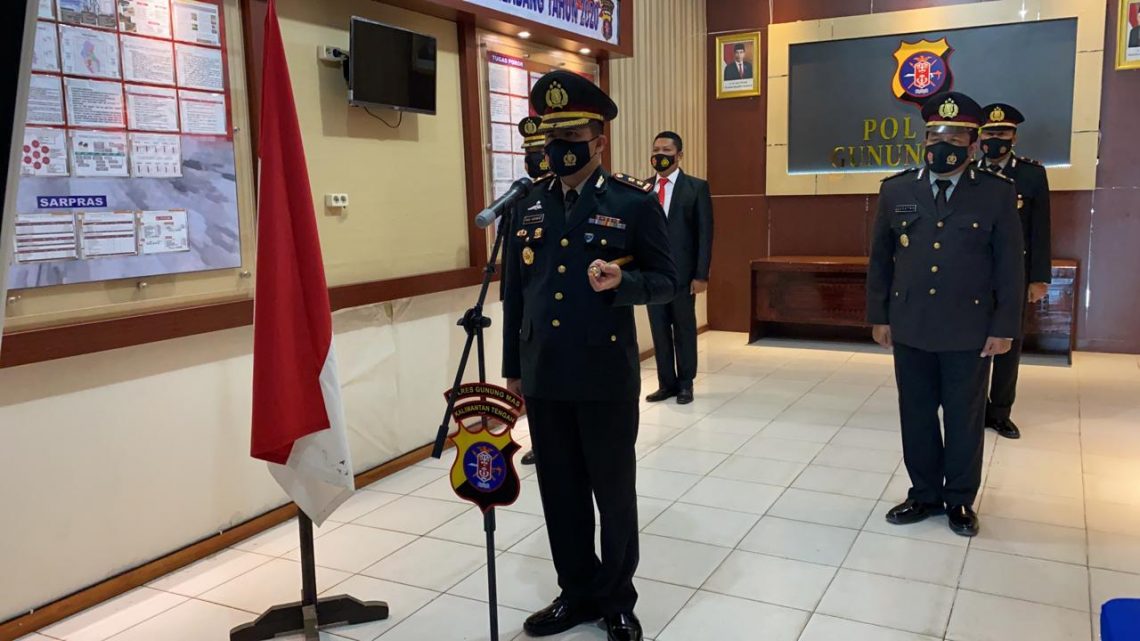Kapolres AKBP Rudi Asriman S.I.K., bersama seluruh Pejabat Utama Polres Gunung menyaksikan secara virtual pelantikan Kapolri Jenderal Drs. Listyo Sigit Prabowo, M.Si. FOTO : tbn.