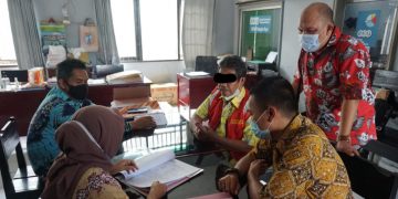 Diduga Rugikan Negara Rp 7 Miliar Lebih, Tersangka Tipikor PDAM Kapuas Ditahan di Rutan Palangka Raya