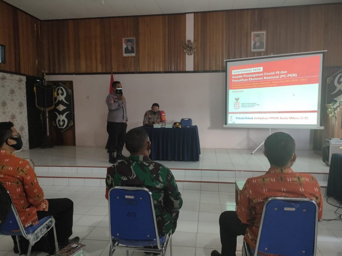 Suasana Rakor lintas sektoral dalam rangka penerapan PPKM secara mikro. FOTO : tbn.