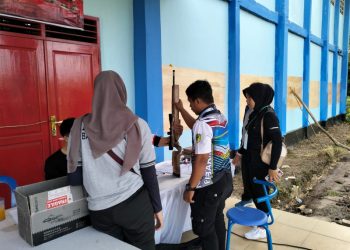 Ketum Cabor Menembak Barito Utara, H. Benny Siswanto, S.Sos Dampingi Atletnya Berlaga