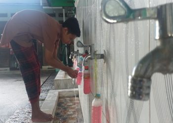 FEATURE-Cerita Dedi, Petugas Masjid yang Disiplin Jalankan Prokes