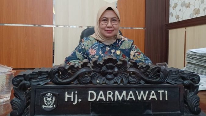 Hj.Darmawati - Anggota Komisi I DPRD Kotim