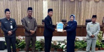 Rapat Paripurna Penyampaian LKPJ Bupati Barut