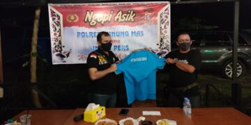 Kapolres Gumas Ngopi Bareng Wartawan