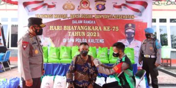 Jelang HUT Bhayangkara Ke-75, Polda Kalteng Gelar Bakti Sosial dan Vaksin Center