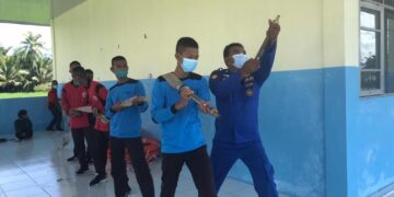 Personel KP.XVIII-2007 Ajarkan Basic Safety Training ke Siswa SMKN 1 Maritim Kapuas Kuala