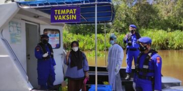 Ditpolairud Polda Kalteng Gelar Vaksinasi untuk Masyarakat Pesisir di Kobar