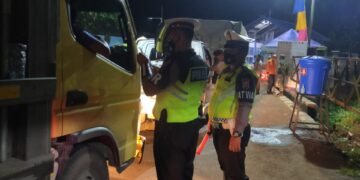 Tidak Bisa Tunjukkan PCR, Ratusan Kendaraan Diputar Balik di Pos Penyekatan Kapuas