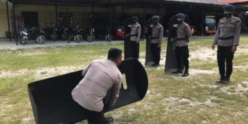 Tingkatkan Kemampuan, Brimob Kalteng Latihan Penanggulangan Huru-Hara