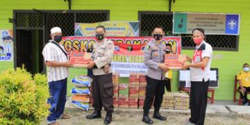 Rumkit Bhayangkara Beri Bantuan kepada Warga Korban Kebakaran di Tumbang Rungan