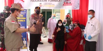 Tinjau Merdeka Bervaksin di Katingan, Kapolda : Setelah Divaksin, Masyarakat Agar Tetap Patuhi Prokes