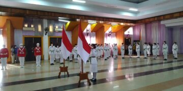 Bupati Lamandau Kukuhkan Pasukan Pengibar Bendera Merah Putih