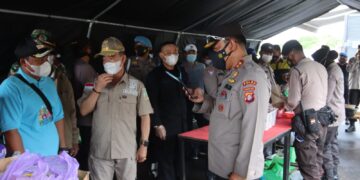 Kapolda Tinjau Banjir di Katingan dan Siapkan Dapur Lapangan