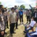 Kapolda Tinjau Serbuan Batalyon Vaksinator dan Bagikan Bansos di Barsel