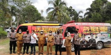 Kapolda dan Gubernur Apresiasi Mobil Gerai Vaksin Merdeka Polres Kobar